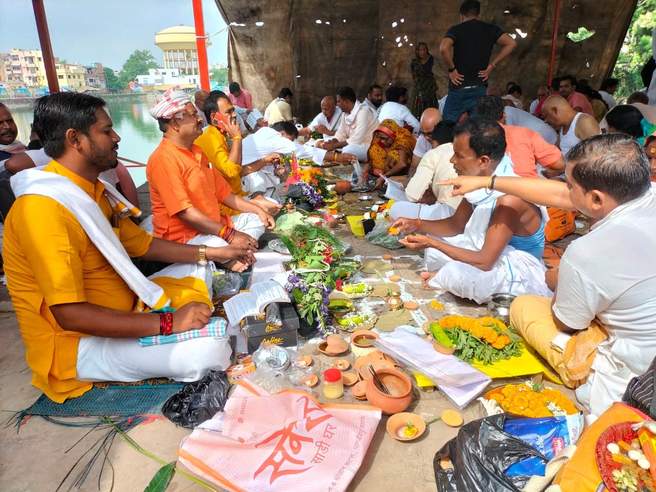 Pishachamochan Kund: More than 1.5 lakh devotees performed Shraddha to please the ancestors, see photos