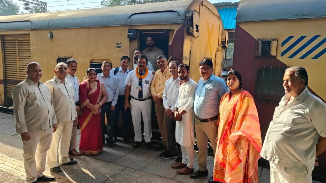 Rajasthan Runicha Express started from Delhi to Jaisalmer hundreds of devotees of Baba will come