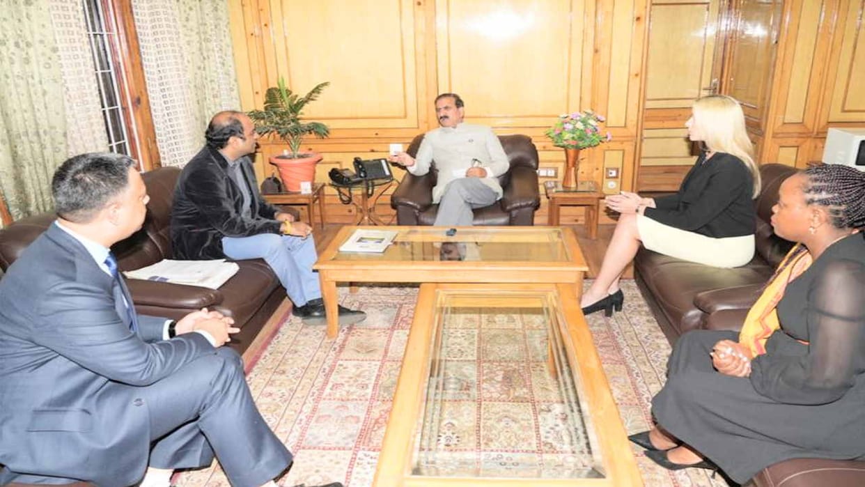 Dubai company will supply medical supplies through drones in remote areas of Himachal, representatives met CM