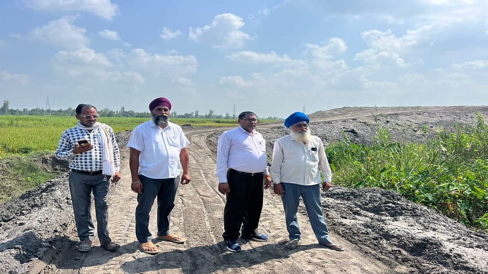 Ash dumped on canal track from Bajaj Energy power plant in shahjahanpur