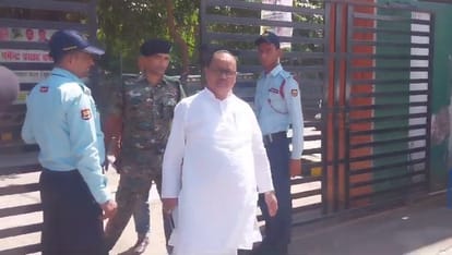 Bihar News : नीतीश के विधायक बोले- लहराएंगे पिस्टल, मेरे बाप हो क्या?; फिर गाली देते हए जदयू दफ्तर जा घुसे Abusive language of cm nitish kumar jdu mla gopal mandal at jdu party office in patna on showing pistol