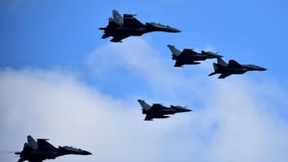 एयर फोर्स डे : जोश, जुनून और जज्बे के साथ की कदमताल, पहले दिन हुआ फुल ड्रेस रिहर्सल Air Force Day: Stepped in with zeal, passion and enthusiasm, full dress rehearsal took place on the first day