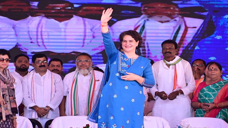 Priyanka Gandhi Kanker Rally Live will give a gift worth crores to Kanker