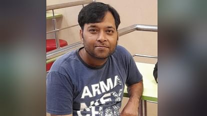 टूटा गमों का पहाड़: बुझे तीन घरों के चिराग, समाचार पत्र एजेंट को ट्रक ने कुचला, मौके पर मौत, हर तरफ मचा कोहराम Three people including a newspaper agent died in road accidents in Meerut, atmosphere of grief in families