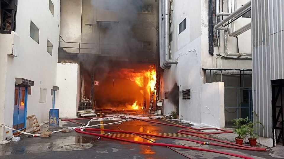 Amritsar Factory Fire News : Fire Broke Out In A Factory On Majitha Road Punjab