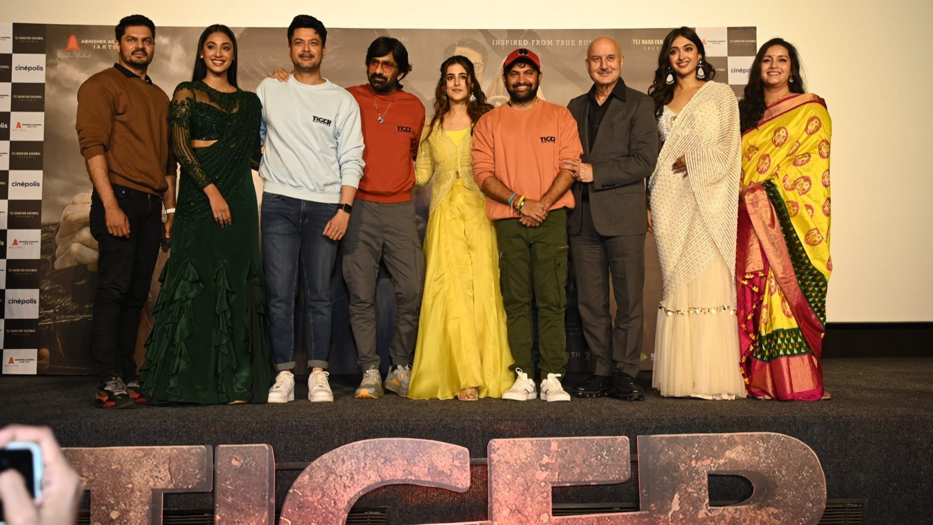 Tiger Nageswara Rao starrer Nupur Sanon Ravi Teja John Abraham Anupam Kher know about film here in detail