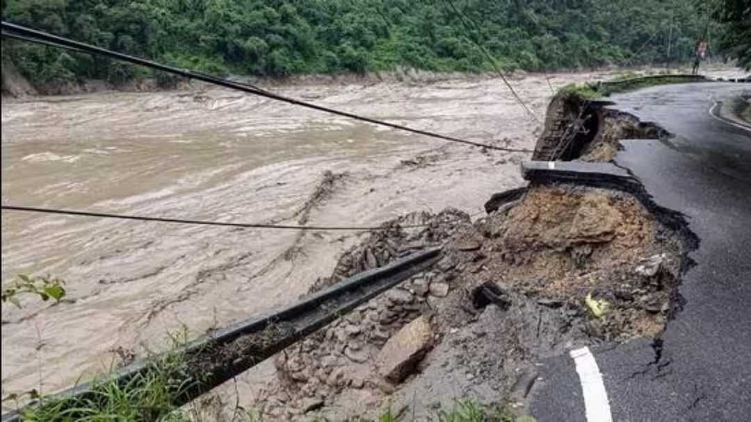 mortar shell explodd in Teesta River Jalpaiguri two people died and four injured