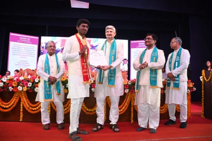 IIT BHU 12th Convocation: The faces of the meritorious students shined with gold, concluded