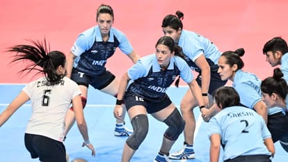 एशियाई खेल: कबड्डी में गोल्ड के करीब पहुंचीं हमारी बेटियां, सेमीफाइनल में नेपाल को हराया Asian Games: Our daughters came close to gold in Kabaddi, defeated Nepal in the semi finals