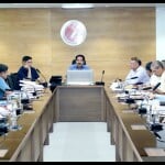 बैठक की अध्यक्षता करते सलाहकार धर्मपाल।