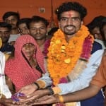 मां-बाप के साथ नायब सूबेदार गुलवीर सिंह