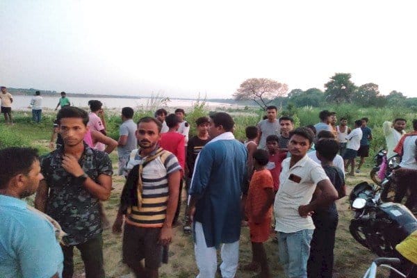 Bihar News : First case in india news of five girls group drowned in the river while taking selfie, sone river