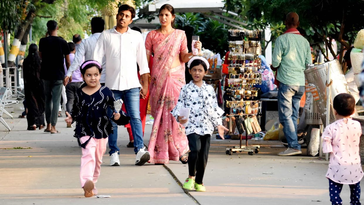 night temperature reached 16 degrees Celsius in Gorakhpur