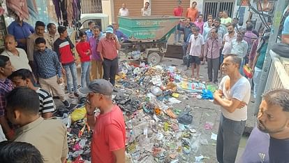 sweepers stopped working over people beating of garbage van driver in bareilly