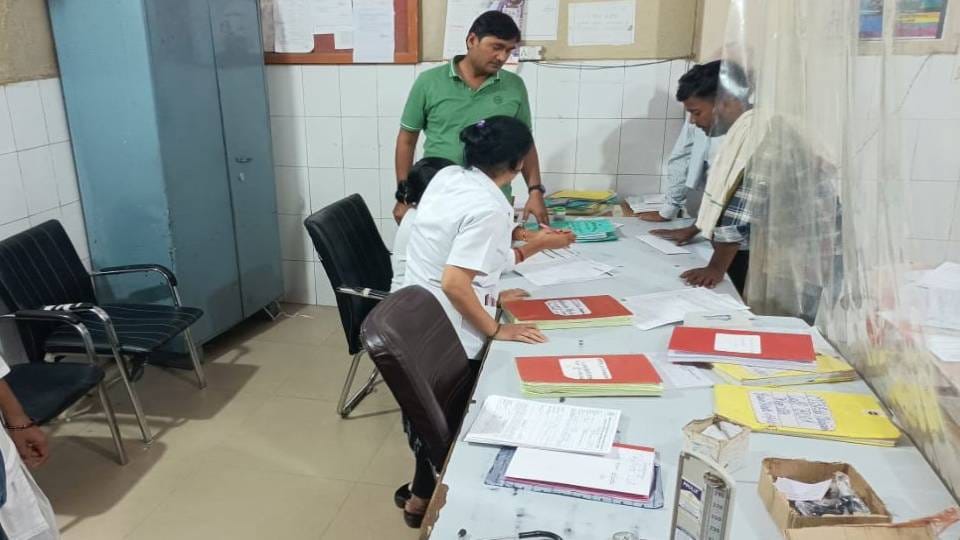 doctors on emergency duty at district hospital in Mainpuri remained missing for hours