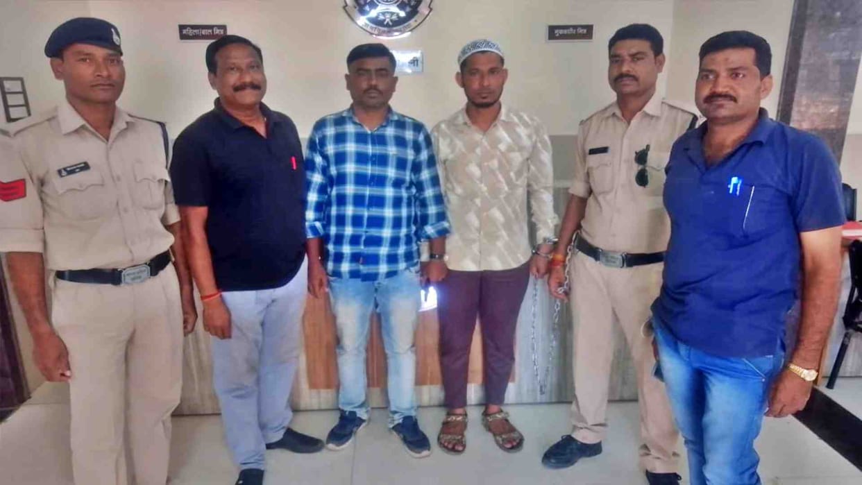 Burhanpur police arrested accused absconding for six years from Jalgaon Maharashtra