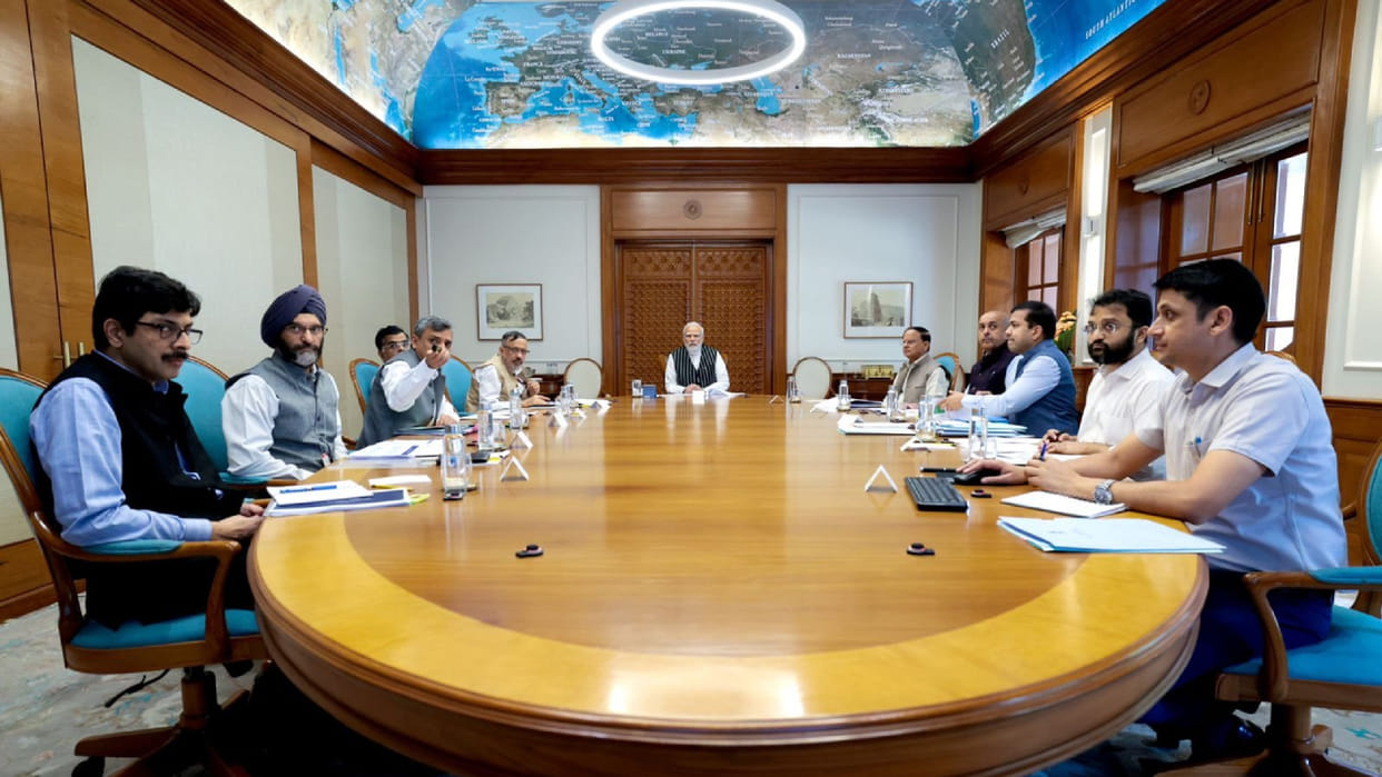 PM Narendra Modi holds an important meeting to review announcements made in his Red Fort speech