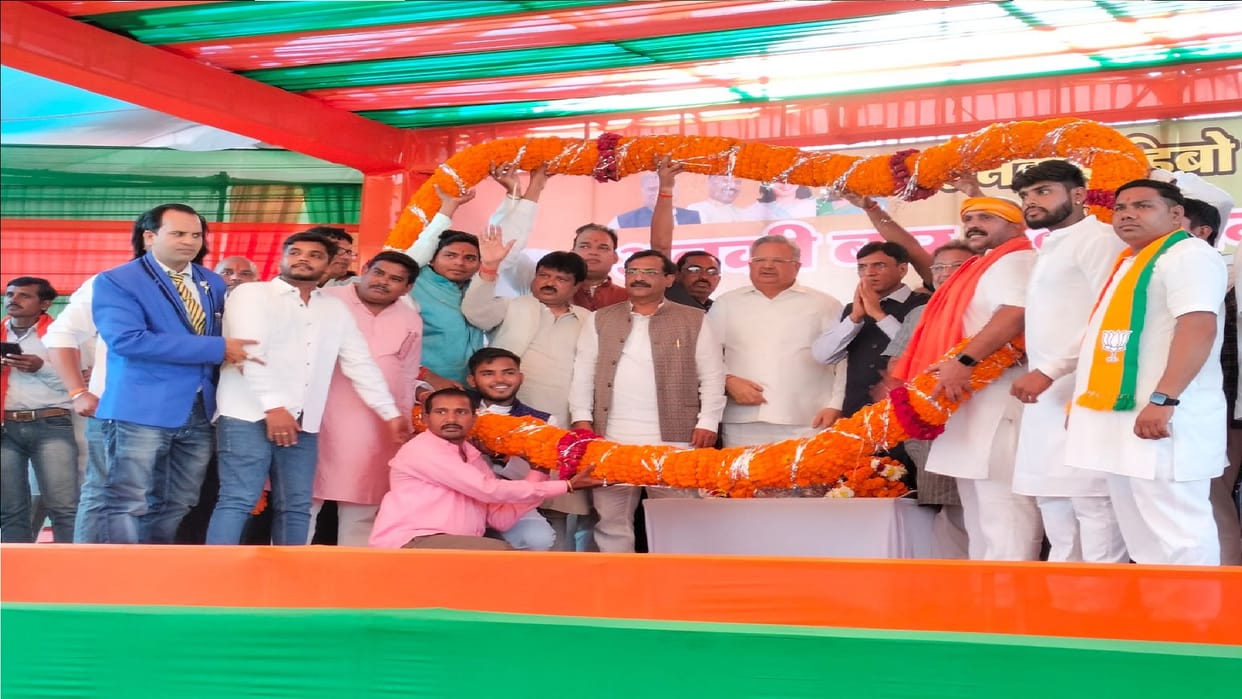 CG Election 2023: Farmer leader Yogesh Tiwari joind chhattisgarh BJP
