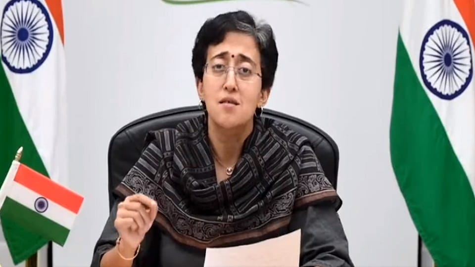 Atishi called the interim budget a Jumlon Ka Pitaara