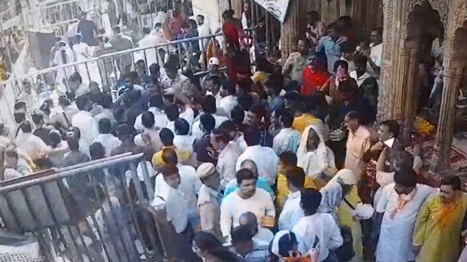 Union minister stopped from entering Banke Bihari temple in Vrindavan