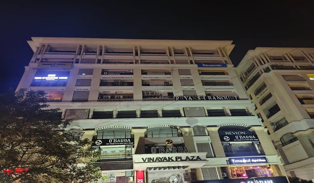 Abu Azmi Benami property worth of Rs 250 crore found two floors of Vinayak Plaza and 42 flats seized