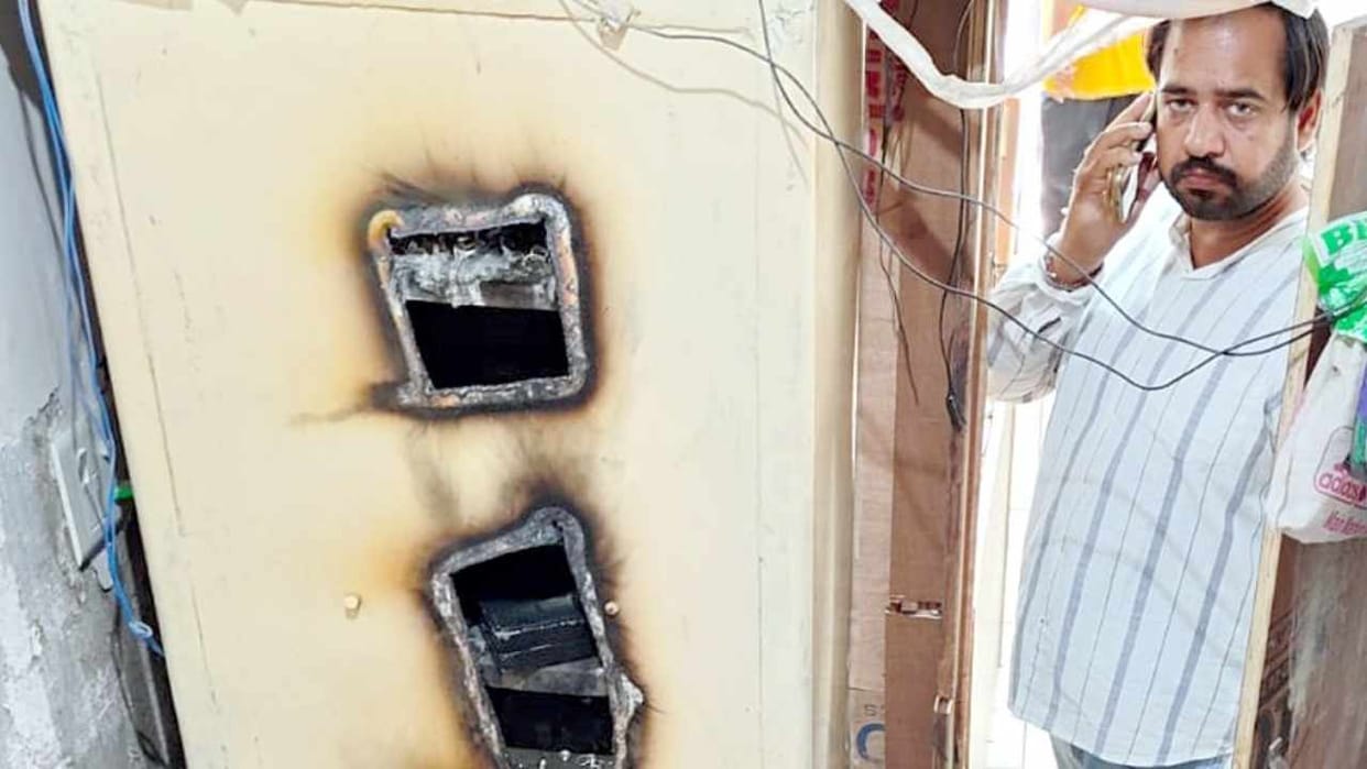 Theft at Shree Jewelers in Safidon of Haryana