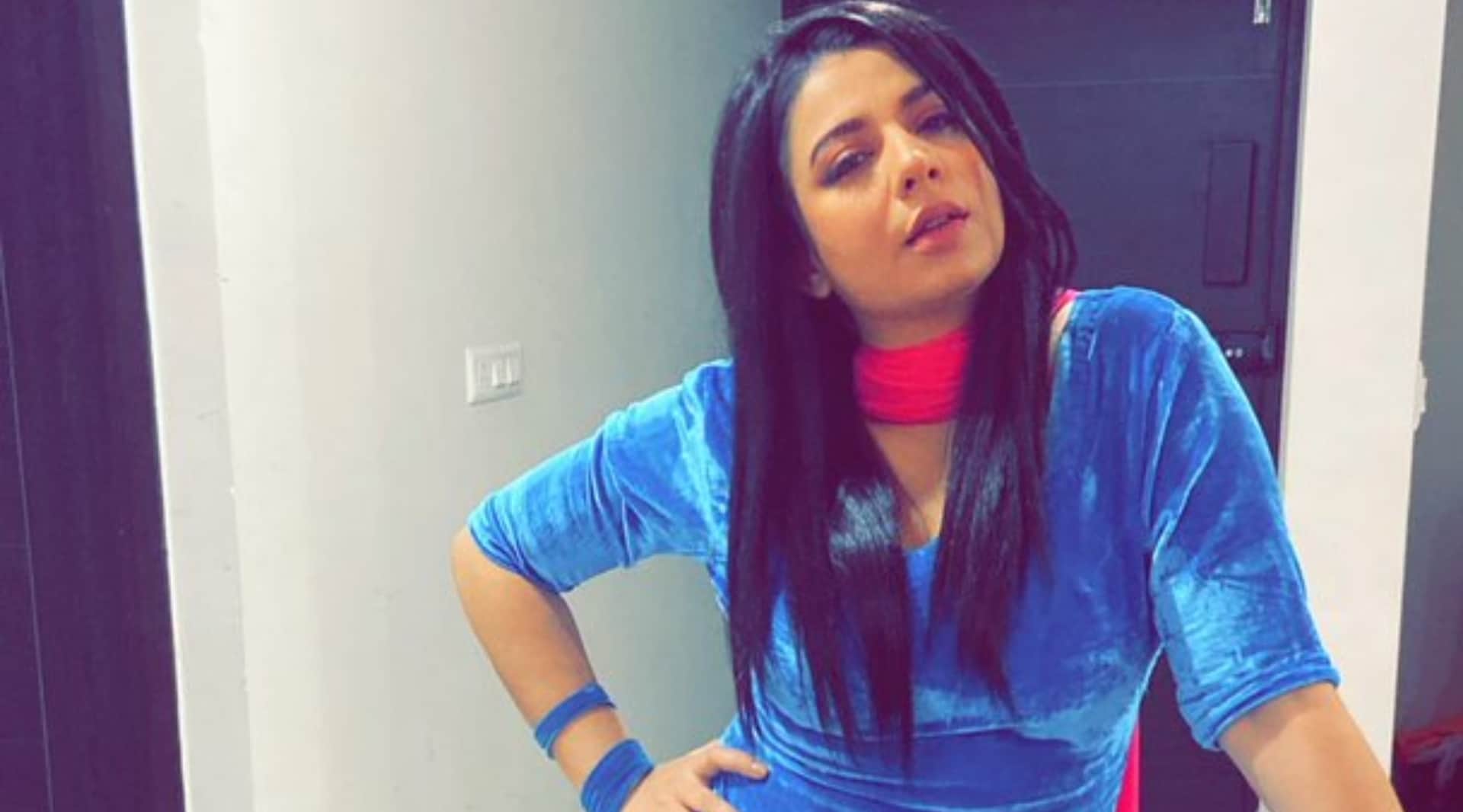 Punjabi Singer Jasmine Sandlas Gets Death Threats Hours Ahead Of Her Delhi Concert lawrence gang threatened
