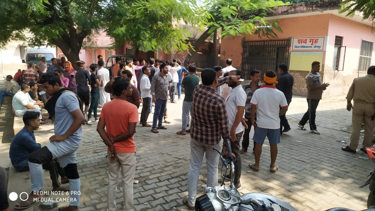 Grandson dies in road accident in jaunpur and three injured including maternal grandfather
