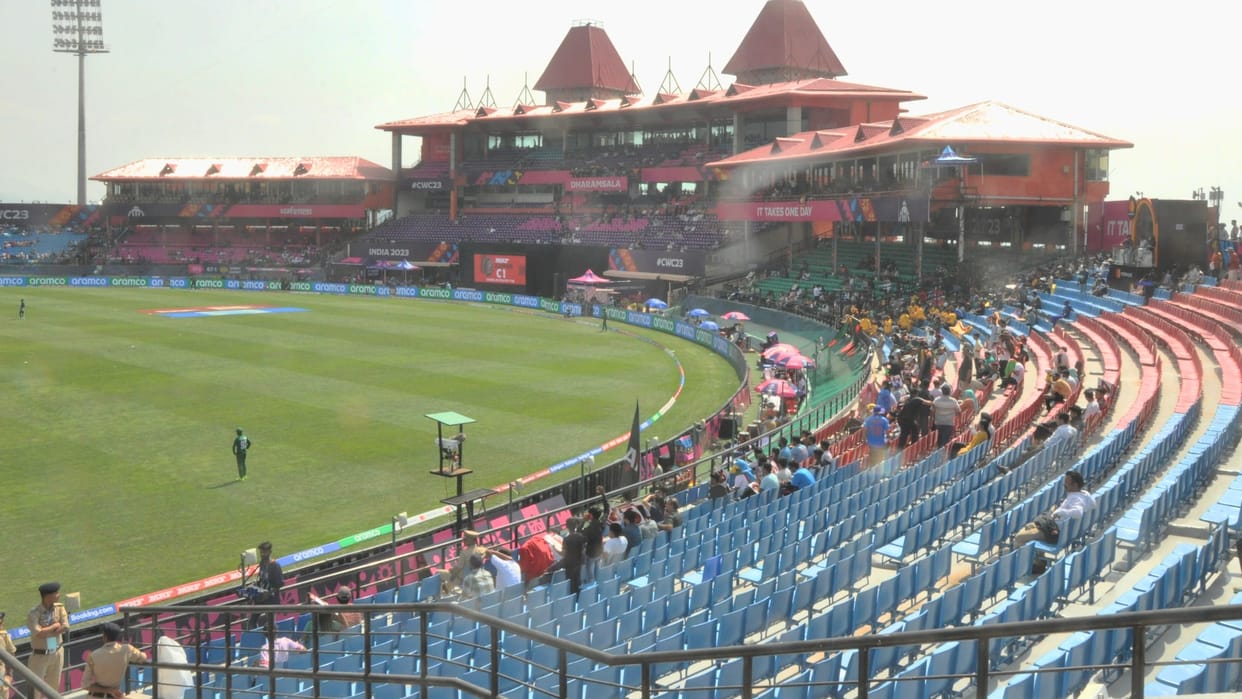 cricket world cup 2023 hpca cricket stadium dharamshala commentator said bad outfield
