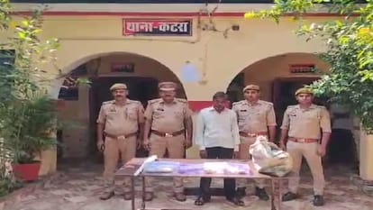 Police caught accused while making illegal weapons in sugarcane field in Shahjahanpur