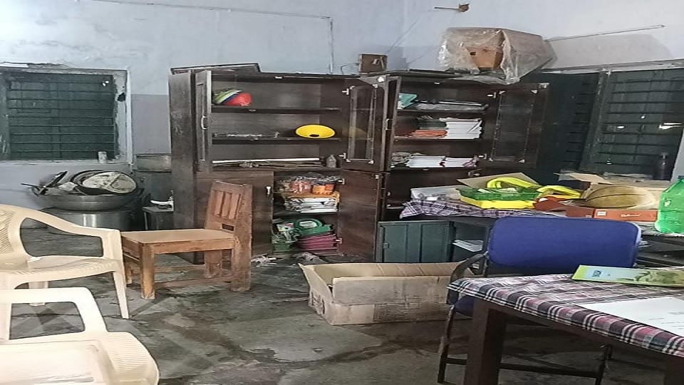 Thieves steal goods worth lakhs from school in Korba