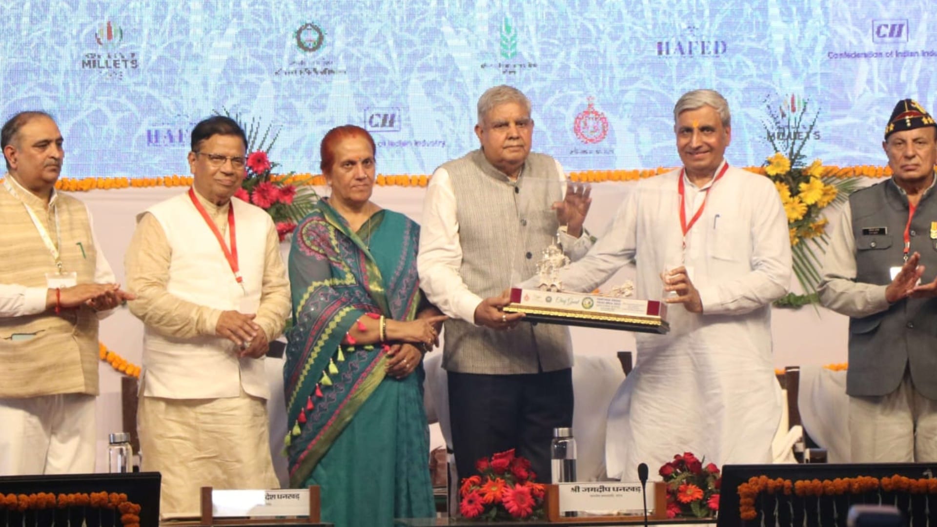 Vice President Jagdeep Dhankhar reached Hisar three-day agricultural development fair, see photos