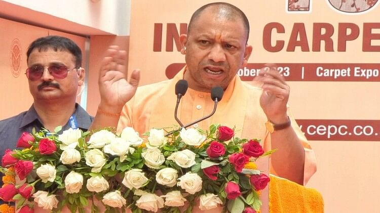 CM Yogi News: ‘हमारी सरकारी बोलती कम और काम ज्यादा करती है’, सीएम योगी ने इशारों में विपक्ष को घेरा