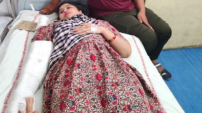 दारोगा के सिर सवार था खून: पत्नी ने जूते की रैक के पीछे छिपकर बचाई जान, दो गोली मारने के बाद भी न रुका शशांक Wife saved her life by hiding behind shoe rack when husband opened fire in Jhansi