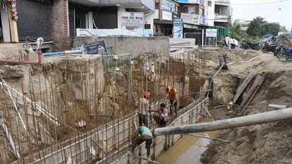 Before changing Gorakhpur giving a tough test to city residents