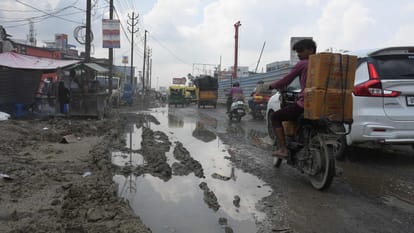 Before changing Gorakhpur giving a tough test to city residents