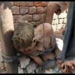 Agra: मानसिक विक्षिप्त को तालिबानी सजा