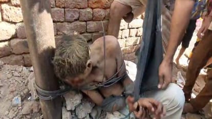 people gave Taliban punishment to young man on suspicion of child theft In Agra