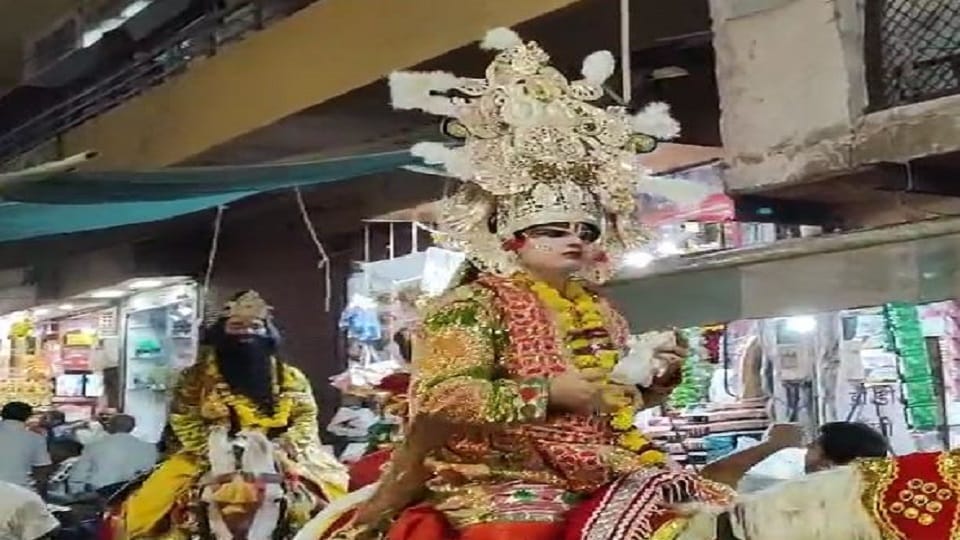Janakpuri Mahotsav 2023 Ram Baraat today vehicles will not be able to enter Sanjay Place for 3 days