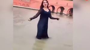 Ayodhya: Video of girl making reel on Ram ki Pauri goes viral