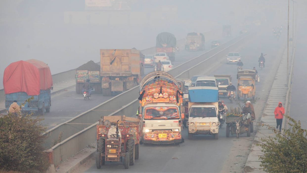 Pak's Punjab govt may impose Covid-19-like restrictions in Lahore as air quality worsens