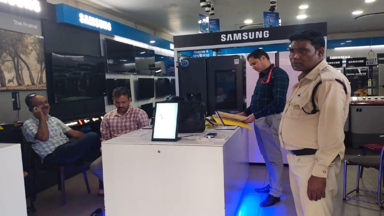 MP News State GST raid in Katni electric shop team examining income and expenditure documents