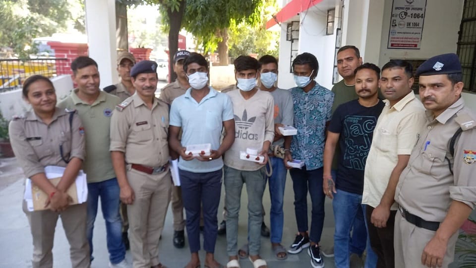 Theft revealed in the house of retired inspector in Haldwani uttarakhand