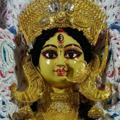 Durga Puja: After Navratri, mother's jewelery is kept in the locker, mother adorns herself with real gold