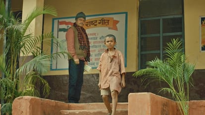 Guthlee Ladoo Review Sanjay Mishra Kalyanee Mulay Subrata Dutta starring Movie directed by Ishrat R Khan
