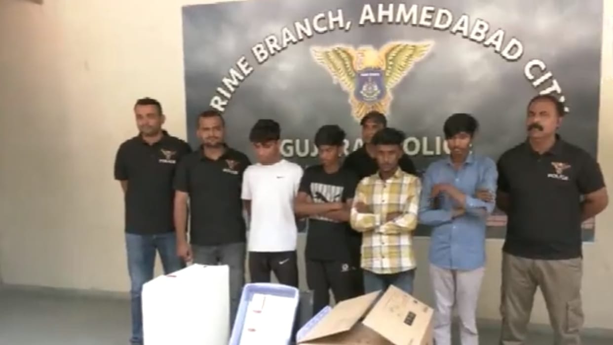 Todays News Updates Four held for selling fake tickets of Oct 14 India-Pakistan cricket World Cup match