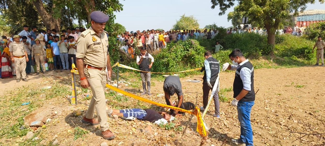 Kanpur Dehat, Former Pradhan murdered by stabbing him with a sharp weapon, blood soaked body was lying in the