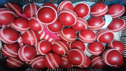 World Cup: Cricket players from all around the world are spinning ball made in Fitkari village, Meerut