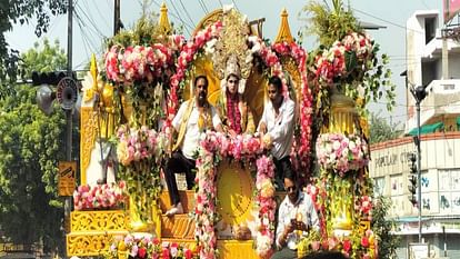 Mithila echoed with slogan of Jai Siyaram During Ram Baraat in Agra Janakpurvasi danced to welcome Shri Ram