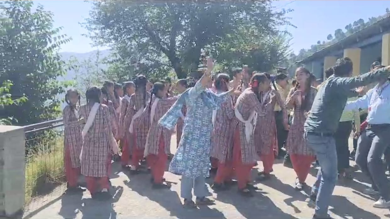chamba News: spahan high school students wins silver and bronze medal in kabaddi and athletics